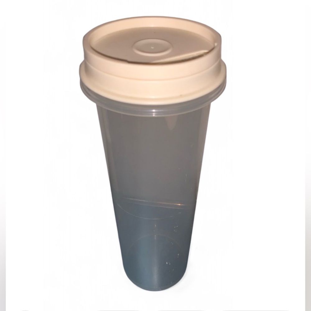 Spaghetti noodles Tupperware